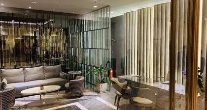 Luxy Service Suites At Times Square