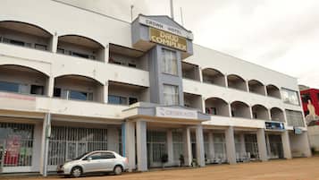 Façade de lâhĂ©bergement - soirĂ©e/nuit