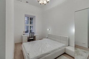 Premier Apartment, 2 Bedrooms | 1 bedroom, premium bedding, desk, iron/ironing board - Pelicanstay at Riverside Danube (Budapest)