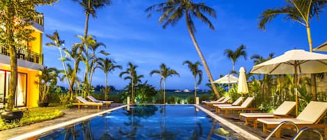 Outdoor pool, sun loungers