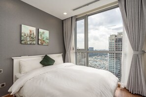 Standard Two-Bedroom Apartment with Balcony  | View from room - Hoasun Boutique Apartment - Vinhomes Central Park (Ho Chi Minh City)