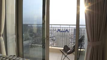 Departamento familiar, 3 habitaciones, balcón, vista al río | Balcón