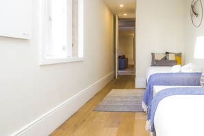 Apartment, 2 Schlafzimmer, Terrasse | 2 Schlafzimmer, Bügeleisen/Bügelbrett, Babybetten, kostenloses WLAN