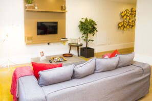 Apartment, 2 Bedrooms, Patio | Living room | Flat-screen TV - Liiiving in Porto - Central Garden Flat (Porto)