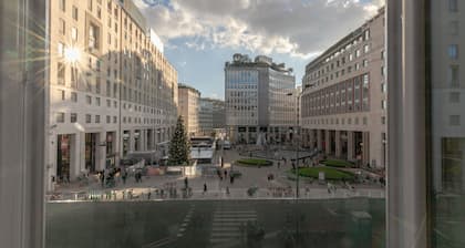 AH - Fashion District