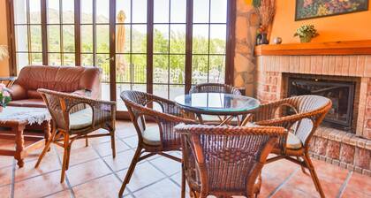 Hotel Rural Serrella