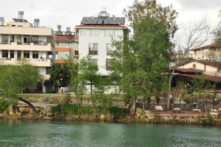 Lago