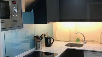 Apartment, Private Bathroom (Central London Flat) | Shared kitchen