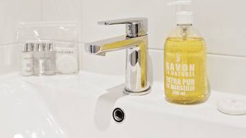 Apartment, Private Bathroom (Central London Flat) | Bathroom