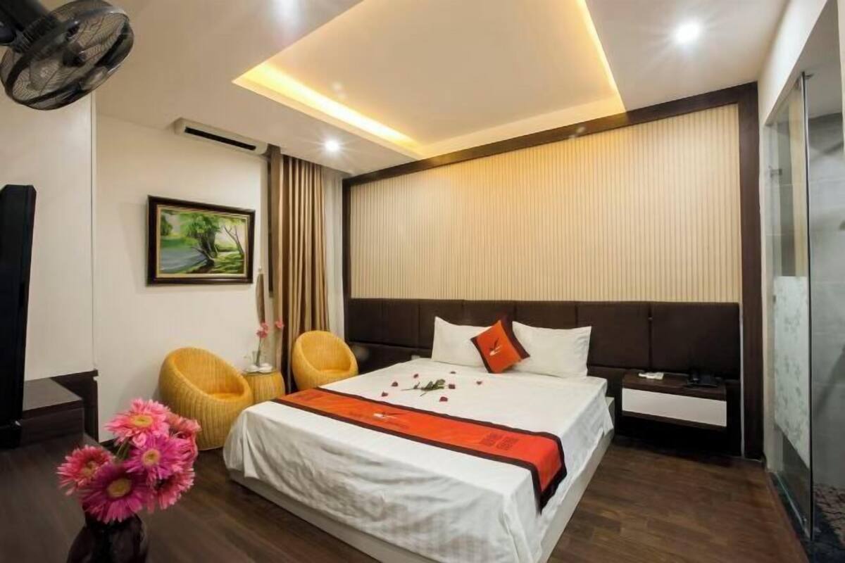 Hypo-allergenic bedding, down duvets, minibar, individually decorated