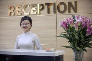 Reception - Nam Long Hotel Ha Noi (Hanoi)