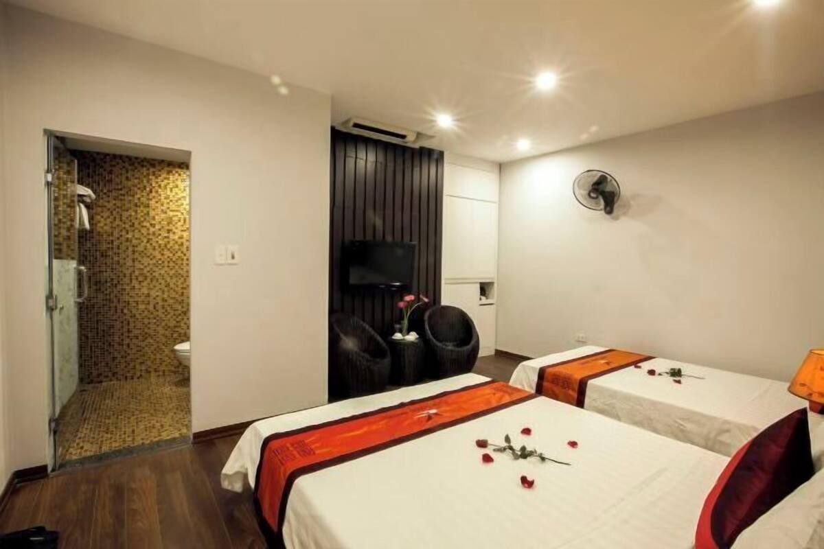 Hypo-allergenic bedding, down duvets, minibar, individually decorated