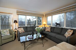 House, Multiple Bedrooms | Living area