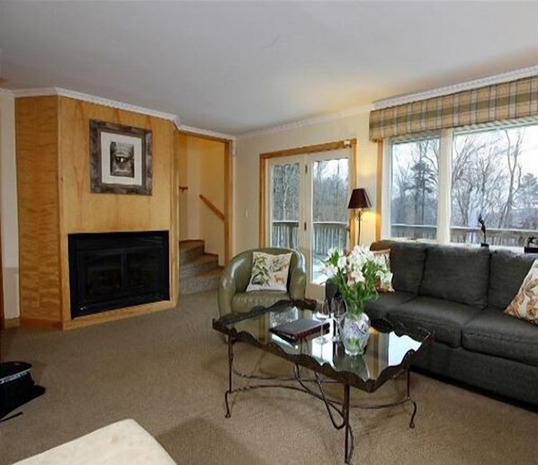House, Multiple Bedrooms | Living room