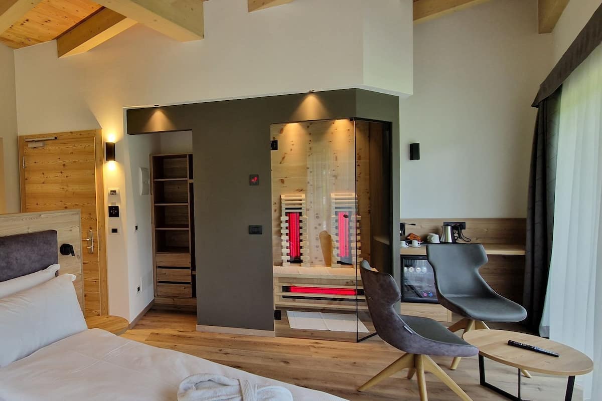 Chambre Junior, 1 chambre | Coffres-forts dans les chambres, bureau, Wi-Fi gratuit, draps fournis