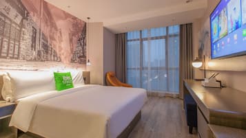 Double Room | Desk, blackout curtains, soundproofing, iron/ironing board