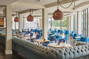 Breakfast, lunch, dinner served; local cuisine 