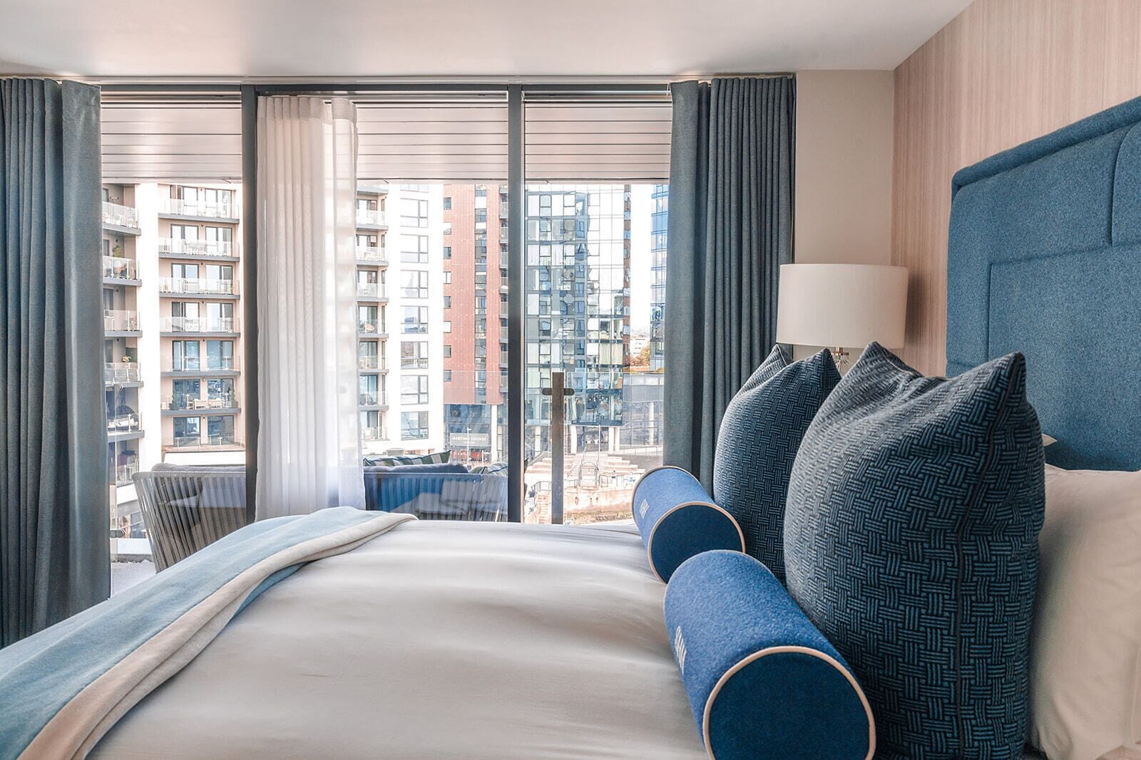 studio suite | 1 bedroom, minibar, in-room safe, desk