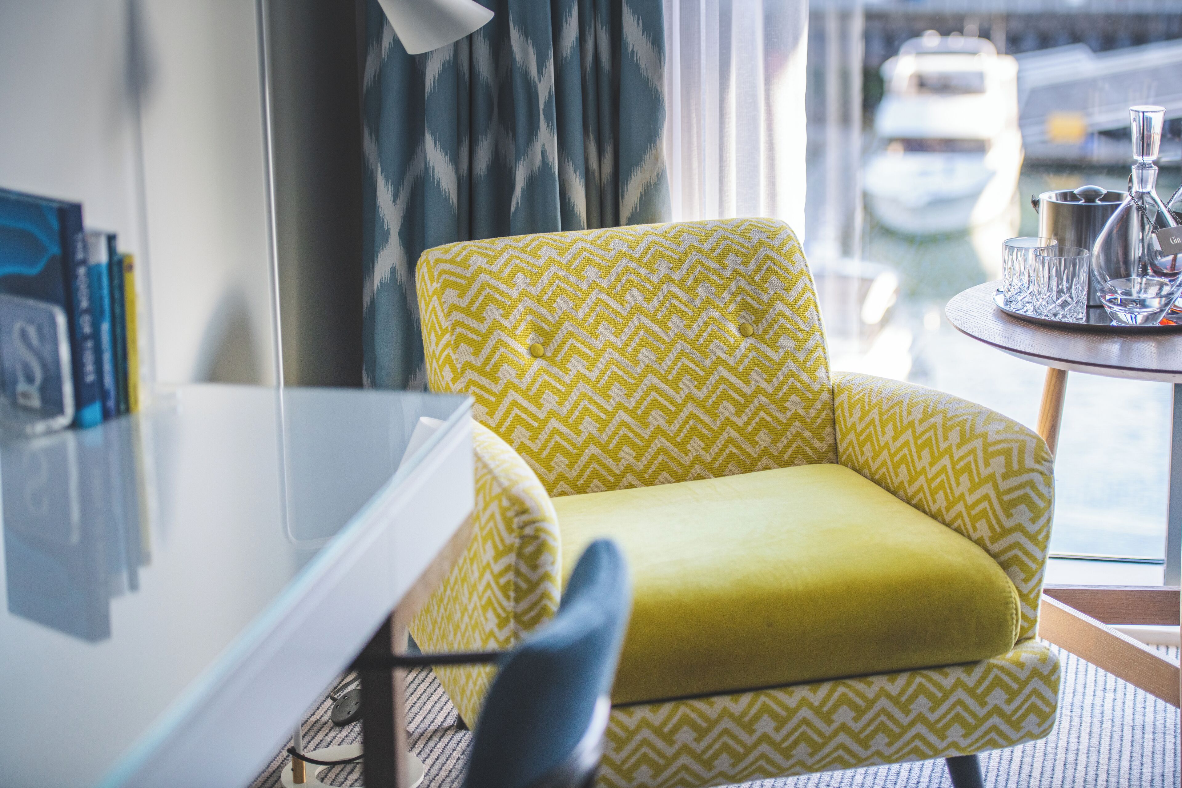 double room | 1 bedroom, minibar, in-room safe, desk