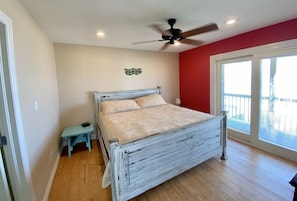 House, 2 Bedrooms - Love Shack 2 Bedroom Home by RedAwning (Port Bolivar)