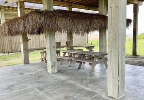 House, 2 Bedrooms | Outdoor dining