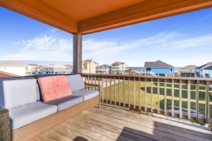 Property grounds - Seaside Merryment 4 Bedroom Home (Port Bolivar)