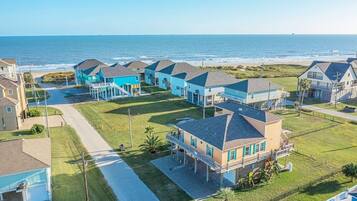 House, 4 Bedrooms | Exterior