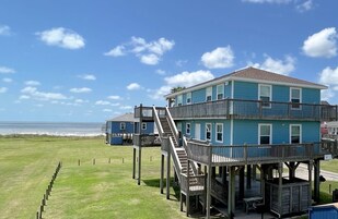 House, 2 Bedrooms | Exterior