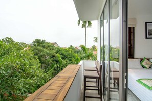 Basic Quadruple Room | Terrace/patio
