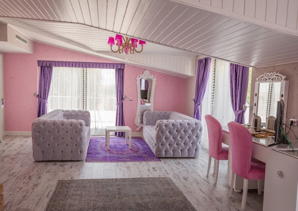 Limnades Hotel by null