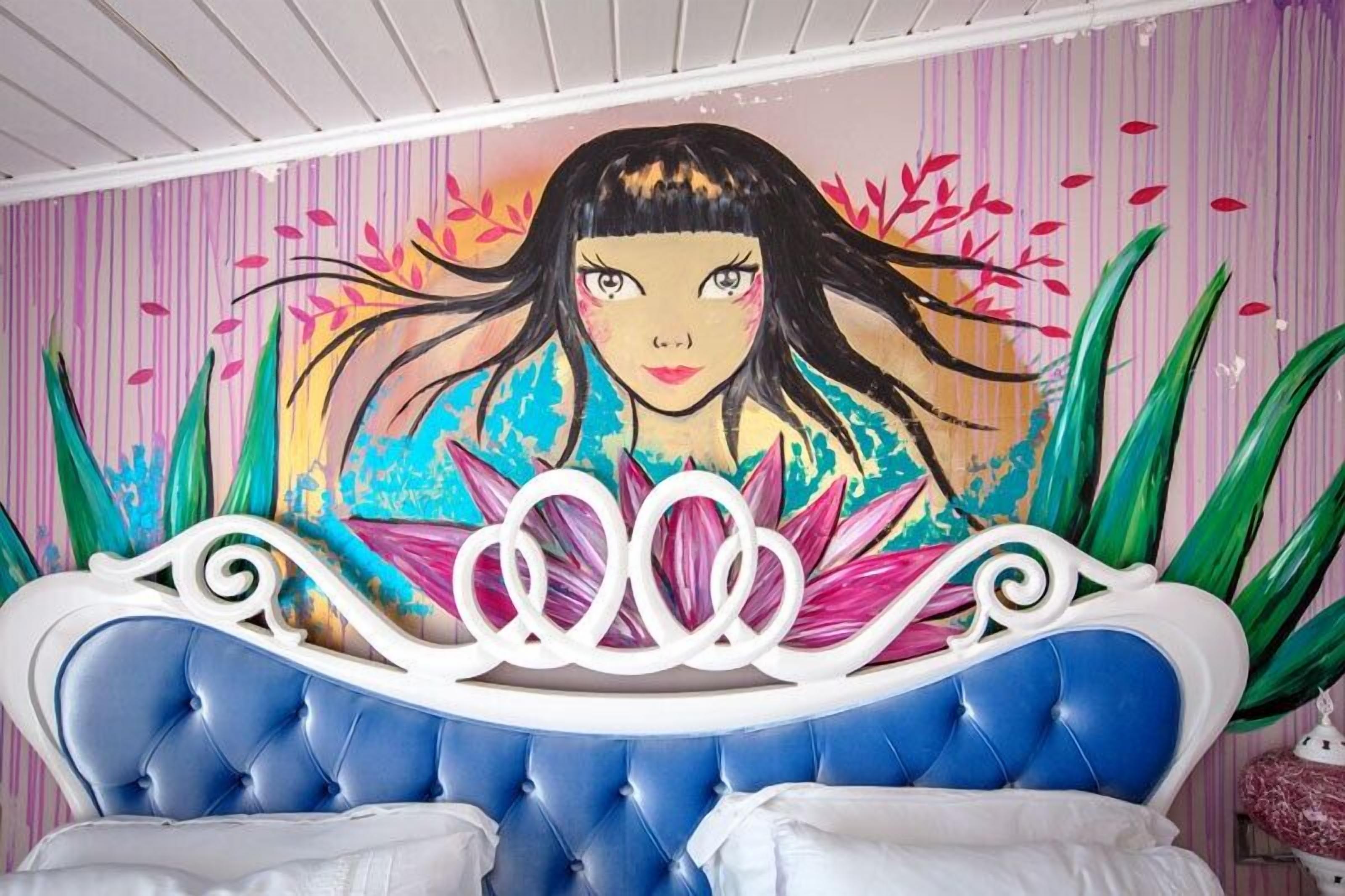 suite | premium bedding, in-room safe, desk, soundproofing