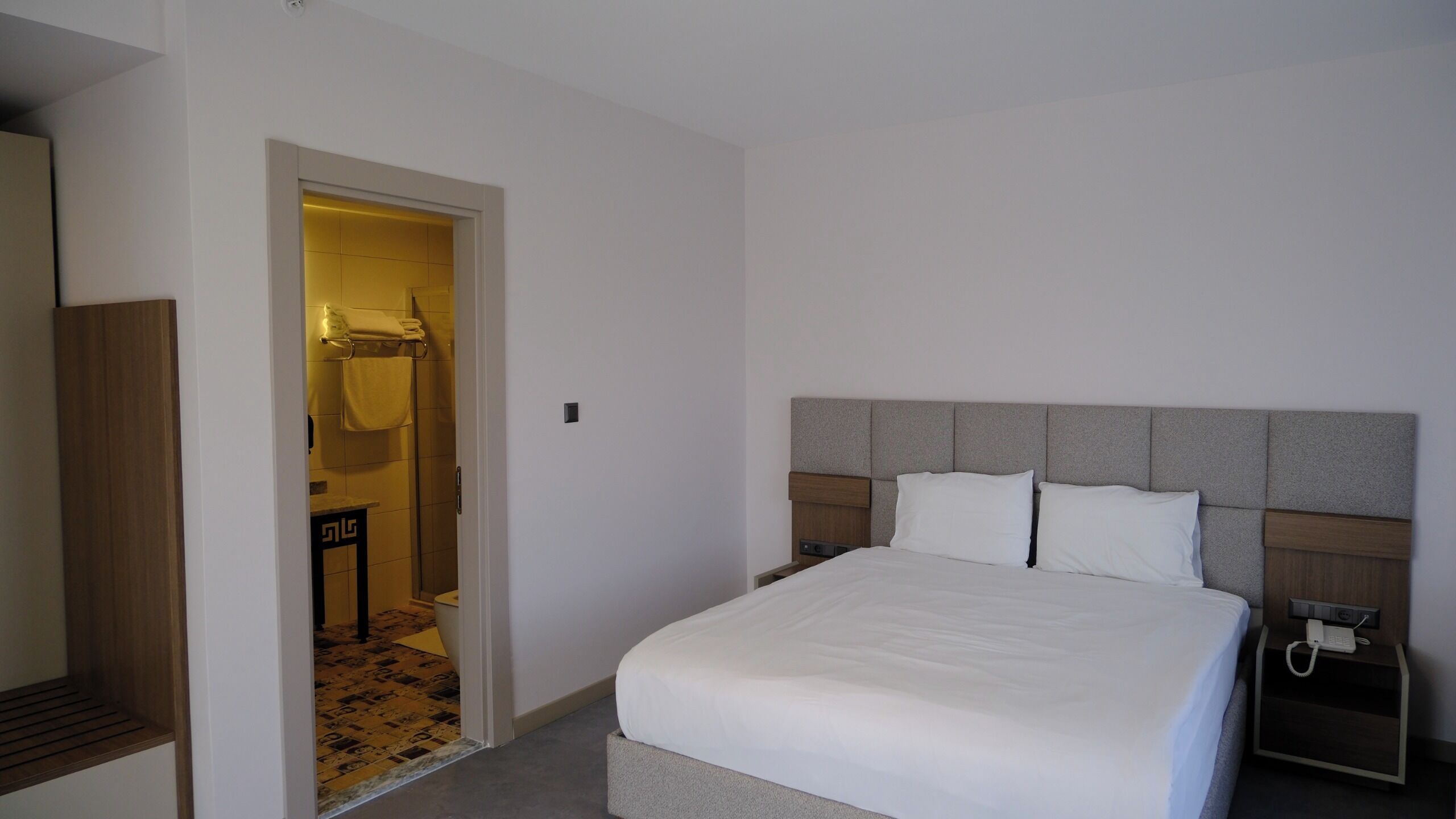 Junior Suite, Lake View