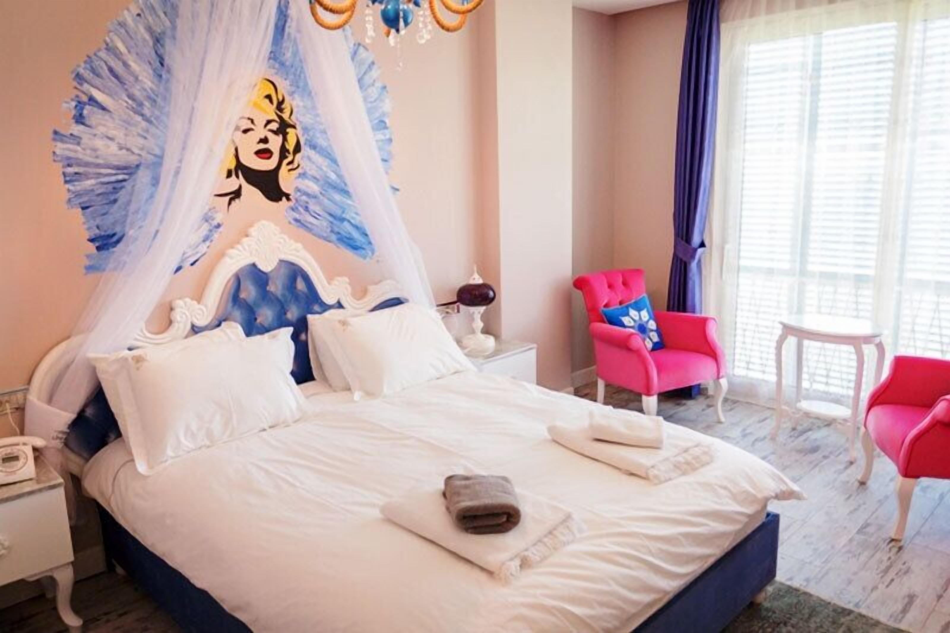 standard double room | premium bedding, in-room safe, desk, soundproofing