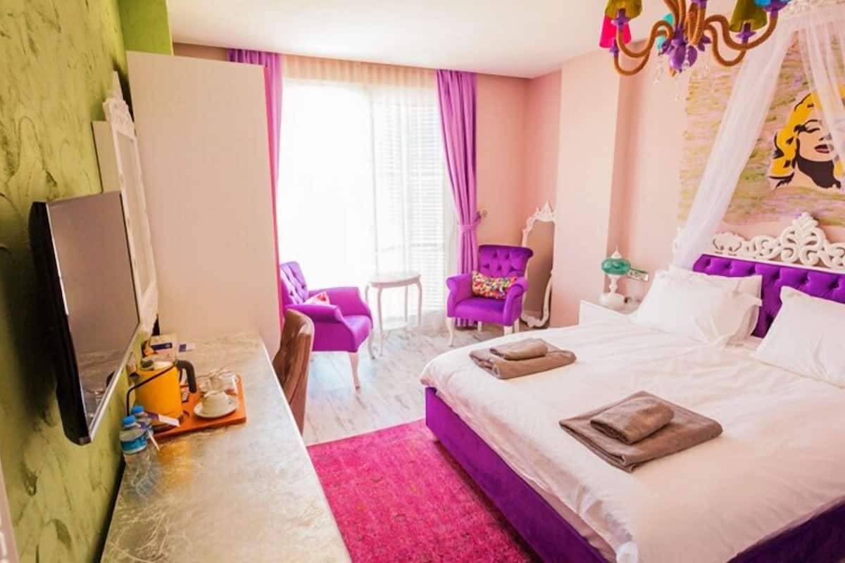 Standard Double Room | Premium bedding, in-room safe, desk, soundproofing