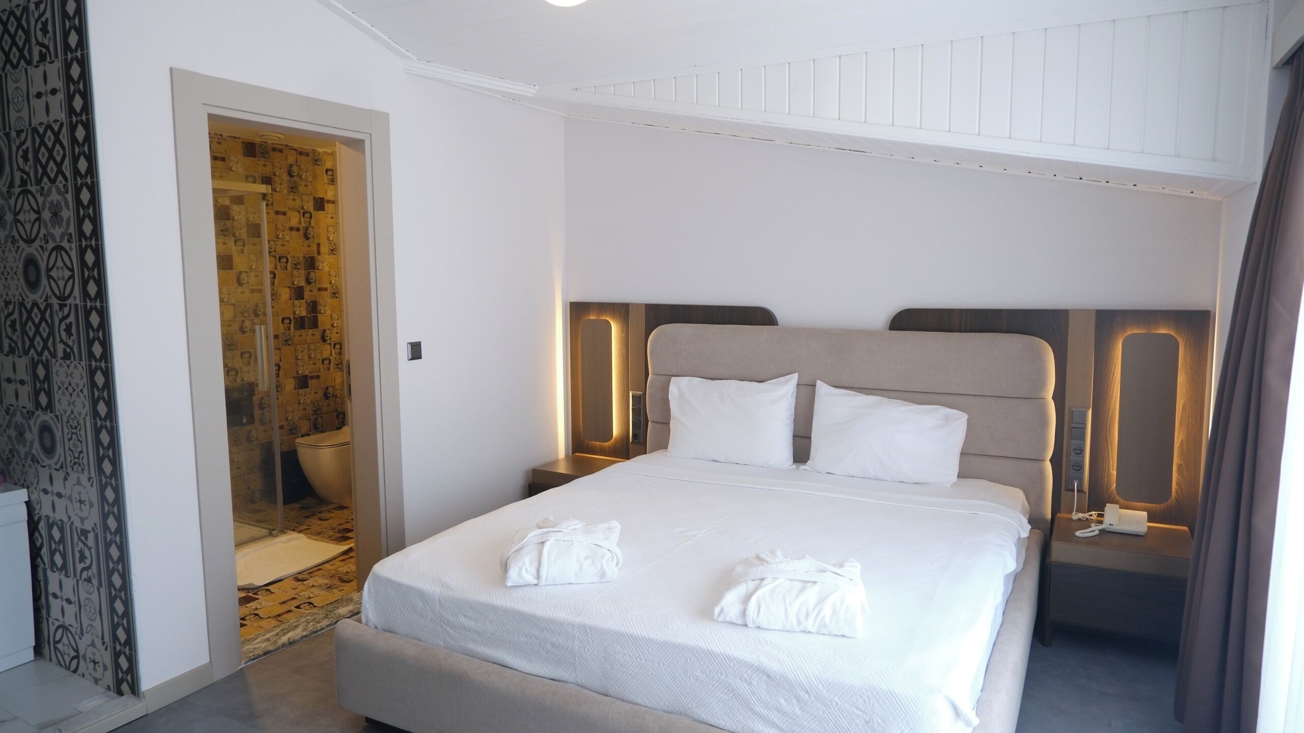 Suite | Premium bedding, in-room safe, desk, soundproofing