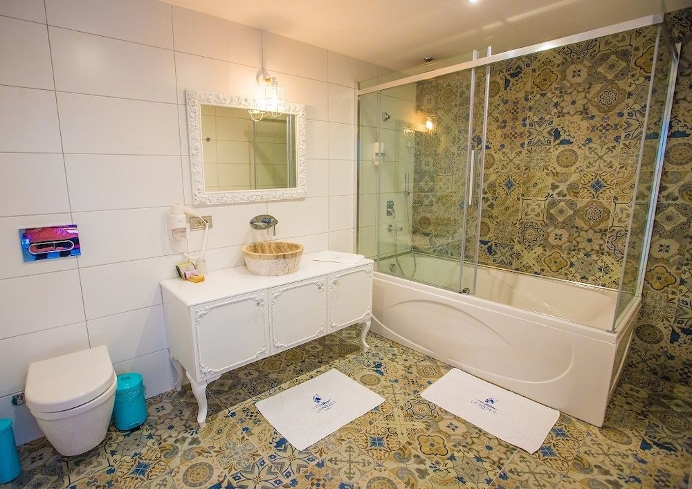 Limnades Hotel by null