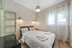 Family Apartment, 3 Bedrooms, Terrace, Garden Area | 3 bedrooms, soundproofing, iron/ironing board, free WiFi - Apartments Luiz I Bridge (Vila Nova de Gaia)