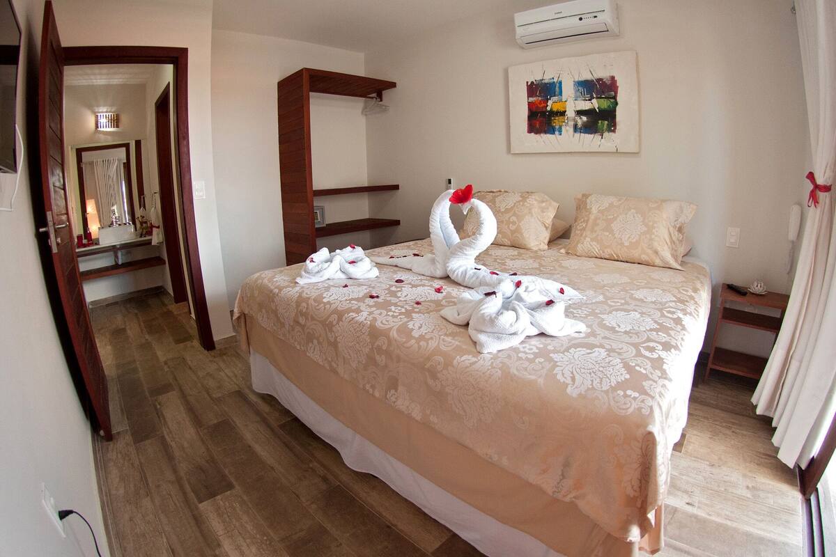 Double Room | Premium bedding, pillow-top beds, minibar, blackout curtains