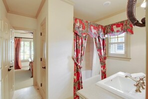 Cabin, 5 Bedrooms | Bathroom