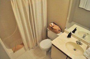 Villa, 2 Bedrooms | Bathroom