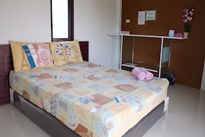 Cottage Double Room | Bureau, Wi-Fi gratuit