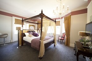 Superior Room, 1 King Bed (Glenariffe) | Desk, iron/ironing board, free cots/infant beds, bed sheets