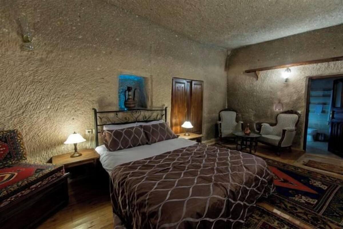 Ropa de cama de alta calidad, minibar, escritorio y wifi gratis 