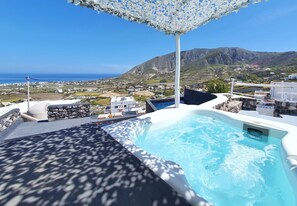 One-Bedroom Sea View Villa with Hot Tub - Lithos | Terrace/patio - Fertimo Suites (Santorini)