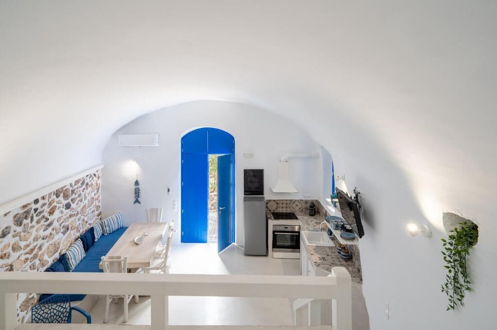 Photo - Karpimo Suites