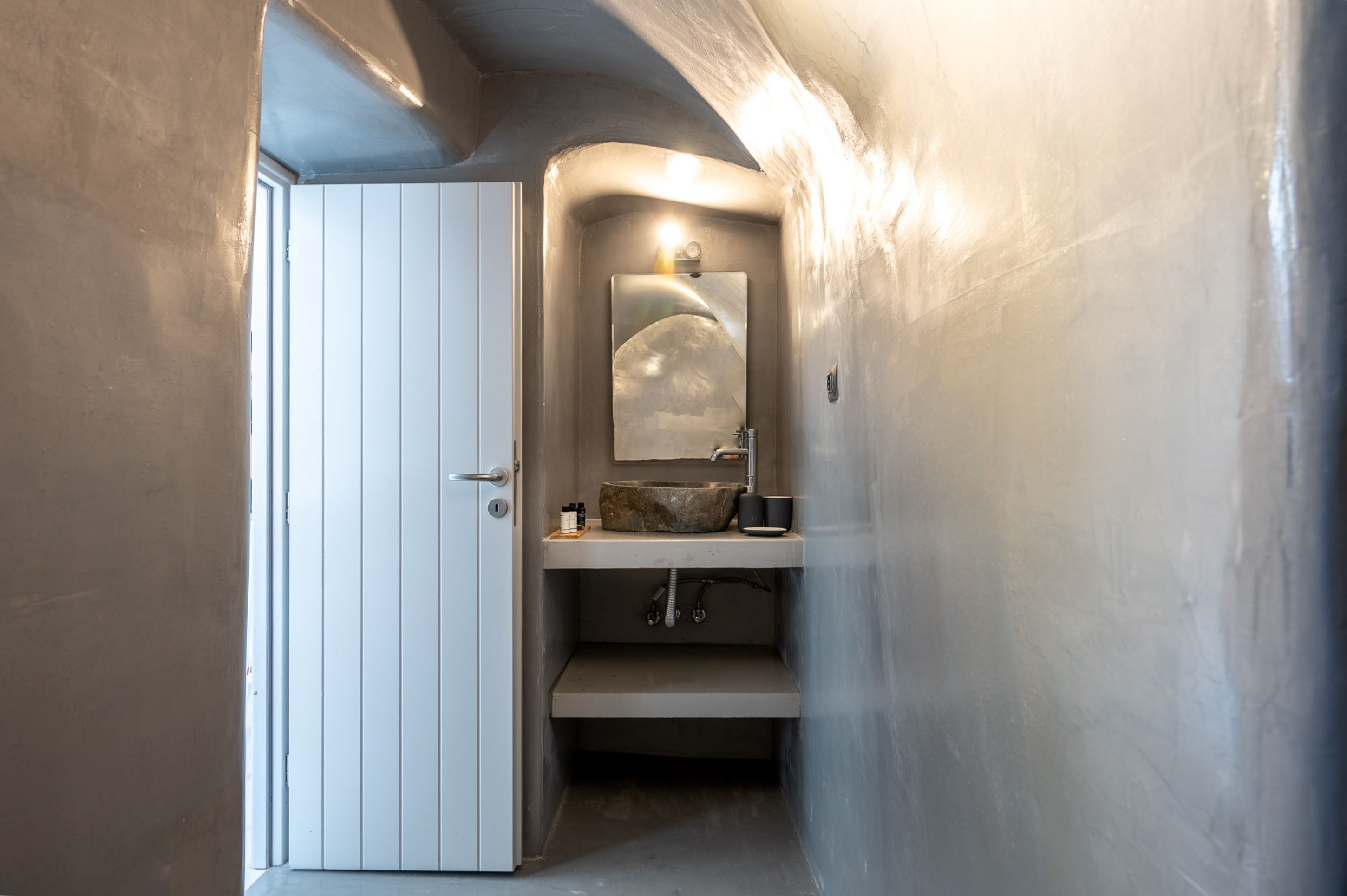 one-bedroom sea view villa with hot tub - lithos | bathroom | shower, rainfall showerhead, free toiletries, hair dryer