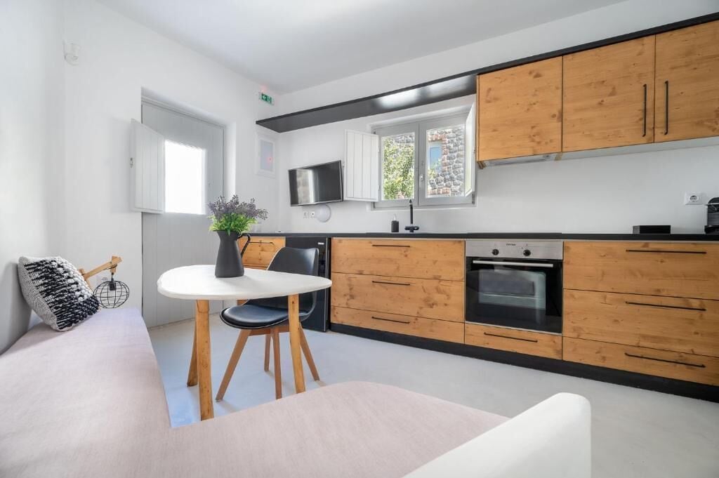 Photo - Karpimo Suites