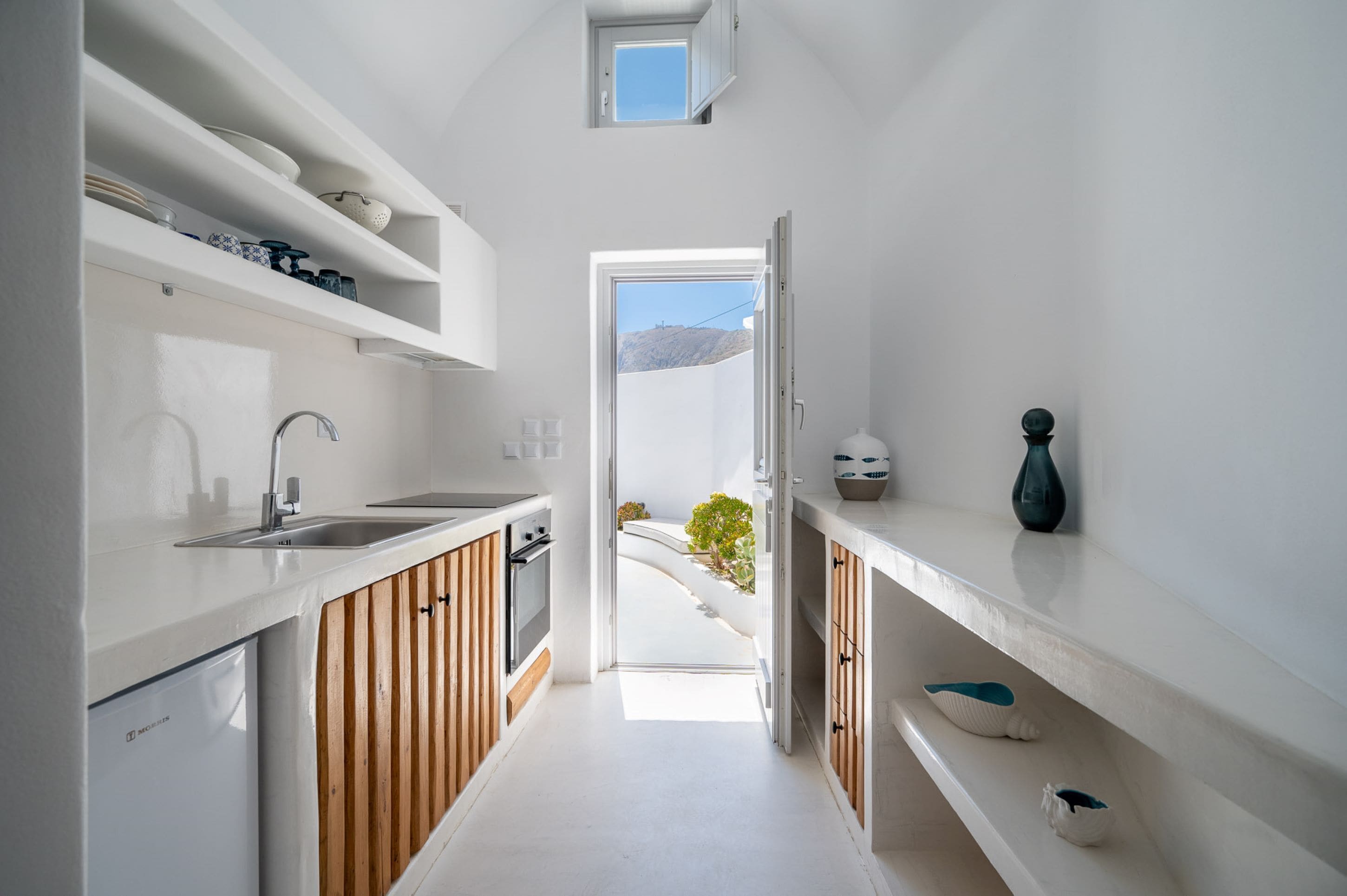 Two Bedroom Sea View Villa with Hot Tub - Adrala | 専用キッチン | 冷蔵庫、オーブン、コンロ、エスプレッソマシン