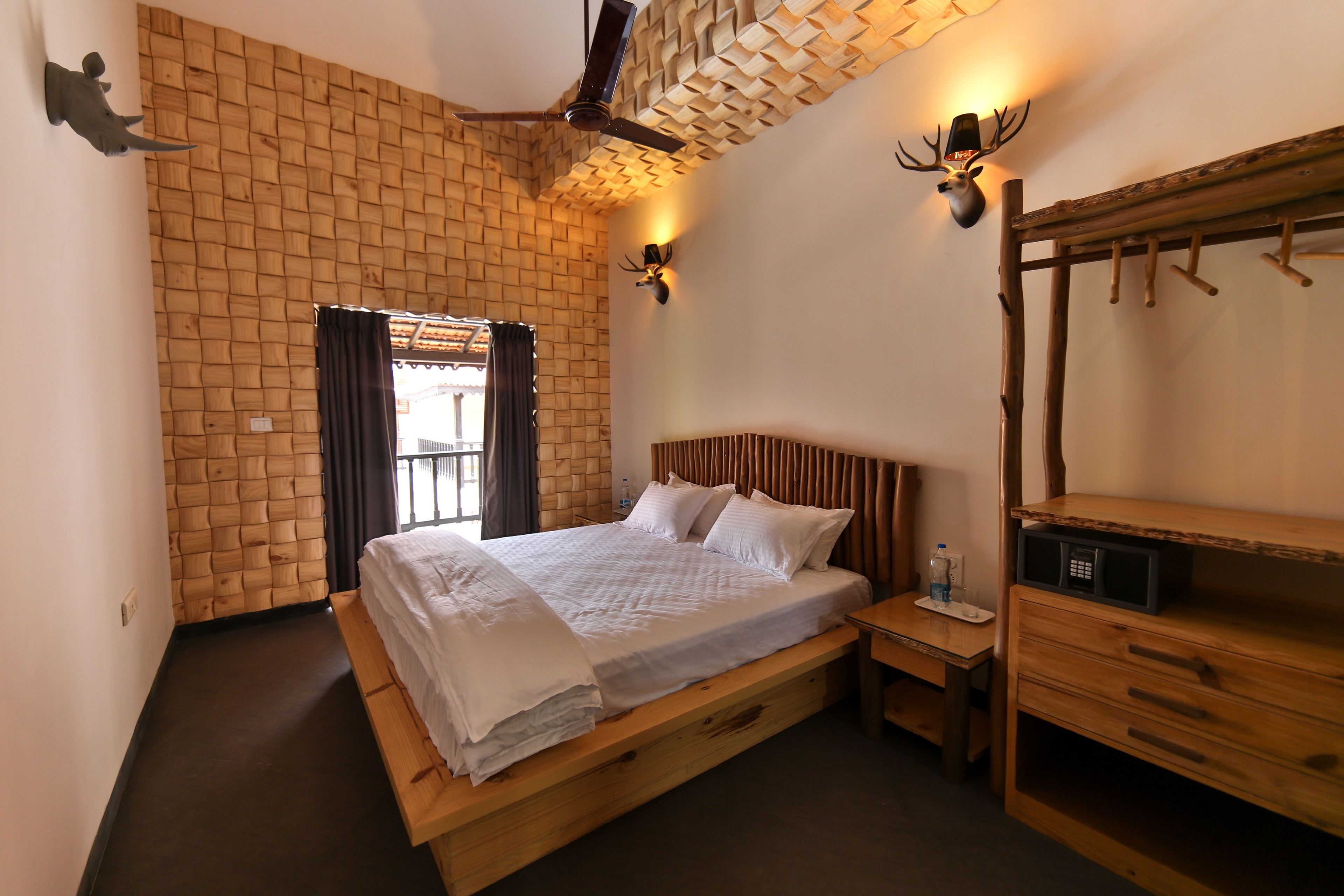 deluxe room, pool view | 1 bedroom, in-room safe, rollaway beds, free wifi