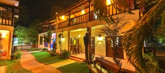 Amour Resort
